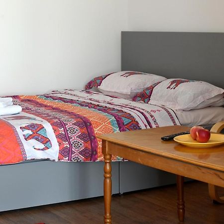Lovely 1 Bedroom Apartment With Free Street Parking Bucharest Luaran gambar