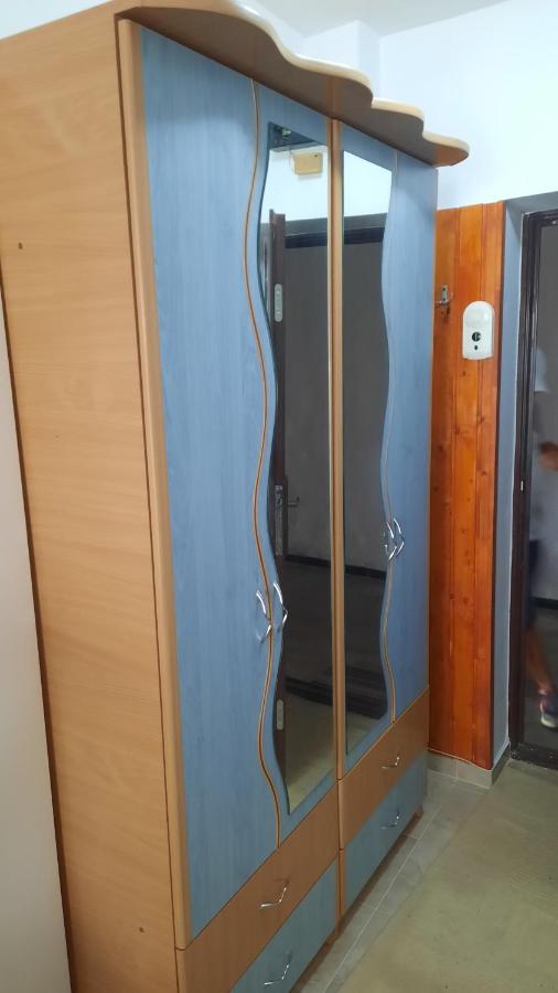 Lovely 1 Bedroom Apartment With Free Street Parking Bucharest Luaran gambar