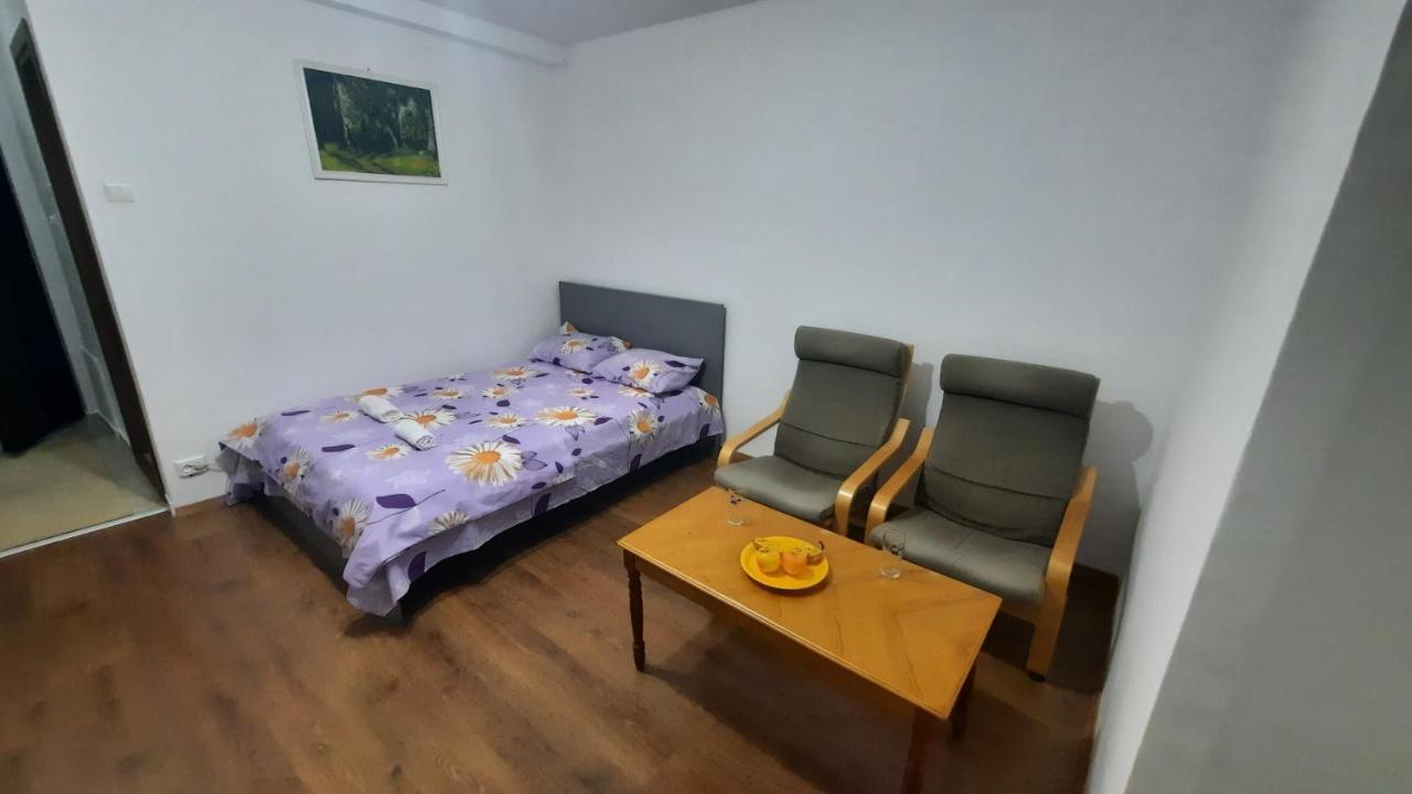 Lovely 1 Bedroom Apartment With Free Street Parking Bucharest Luaran gambar